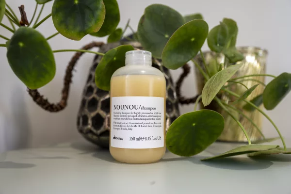 Villa no cottenchy - Coiffeur près d'Amiens - Davines NOUNOU / Shampoo
