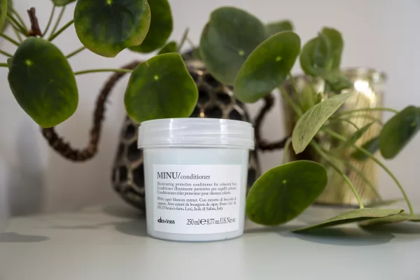 Villa no cottenchy - Coiffeur près d'Amiens - Davines MINU / Conditioner
