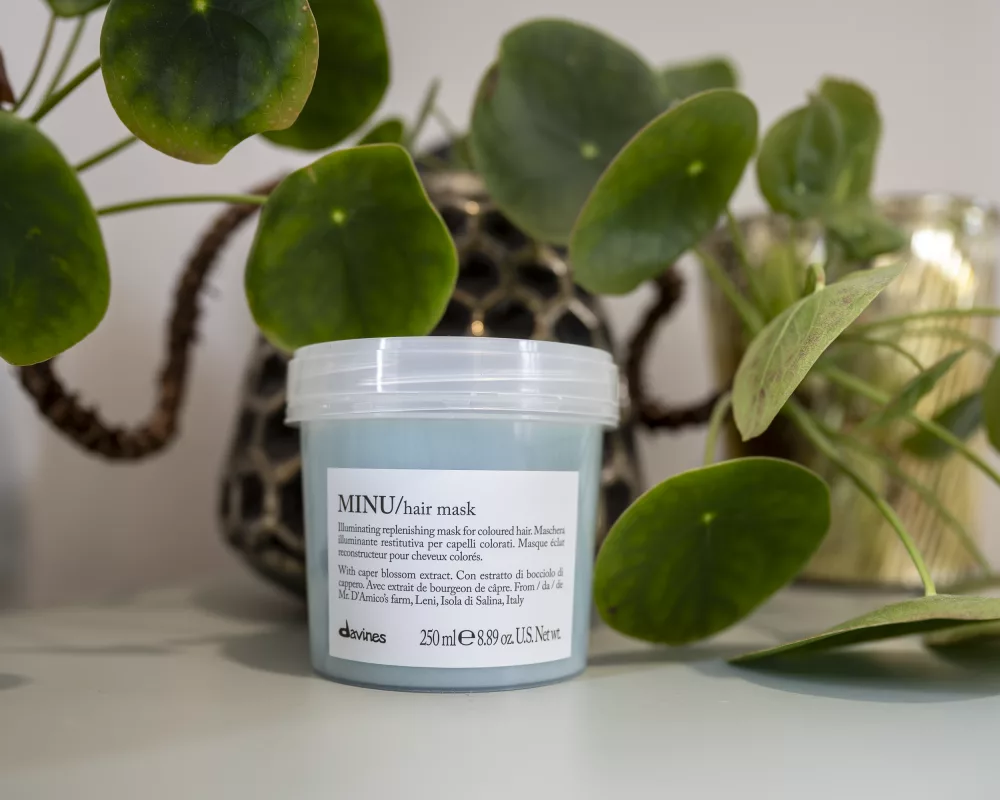 Villa no cottenchy - Coiffeur près d'Amiens - Davines MINU / Hair Mask