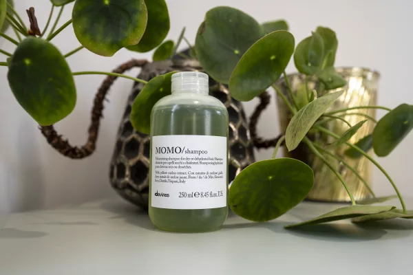 Villa no cottenchy - Coiffeur près d'Amiens - Davines MOMO / Shampoo
