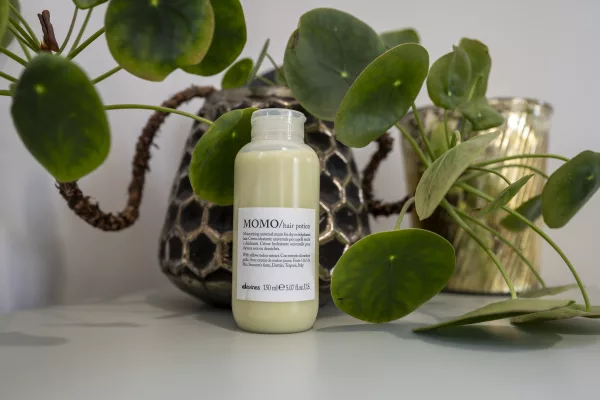 Villa no cottenchy - Coiffeur près d'Amiens - Davines MOMO / Hair Potion
