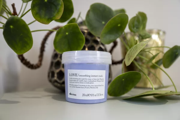 Villa no cottenchy - Coiffeur près d'Amiens - Davines LOVE / Smoothing Instant Mask