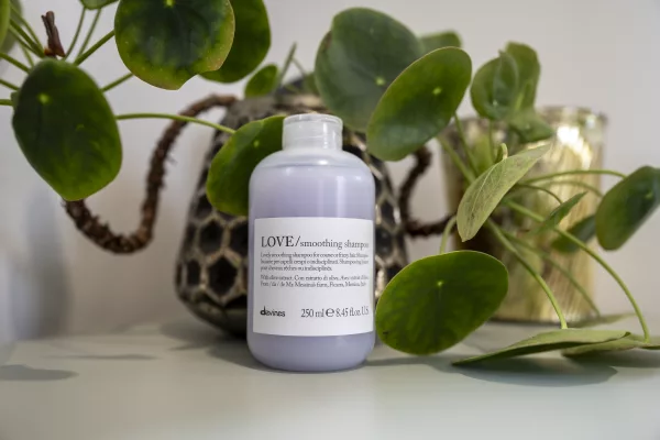 Villa no cottenchy - Coiffeur près d'Amiens - Davines Love Smoothing Shampoo